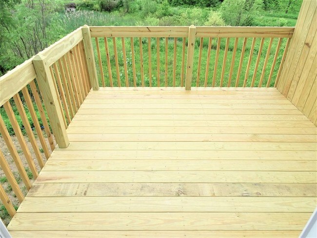 Building Photo - 329 Cedar Hollow