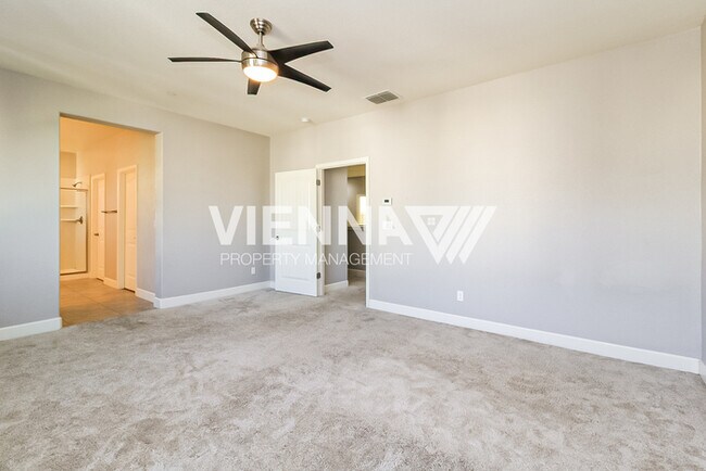 Building Photo - 400 Dormarin Pl