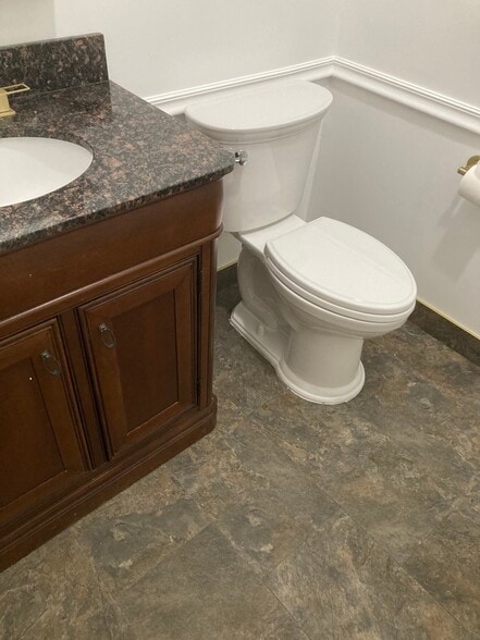 Powder Room - 1124 Van Arsdale Dr