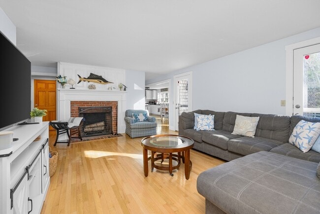 Building Photo - 578 Huckins Neck Rd