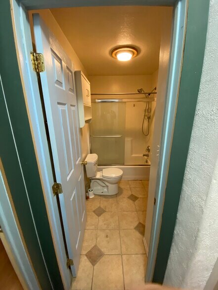 Building Photo - 1275 W 700 S