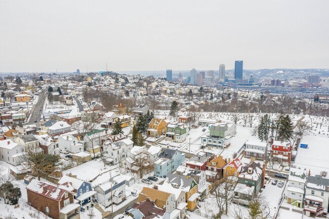 Building Photo - 1740 Arlington Ave