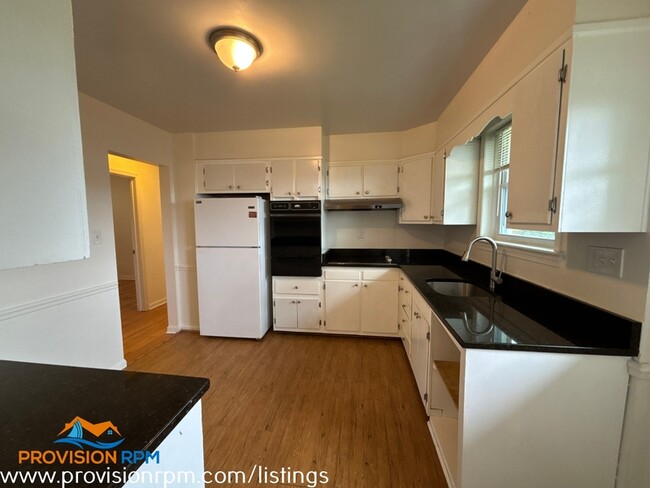 Building Photo - 4002 22nd Ave