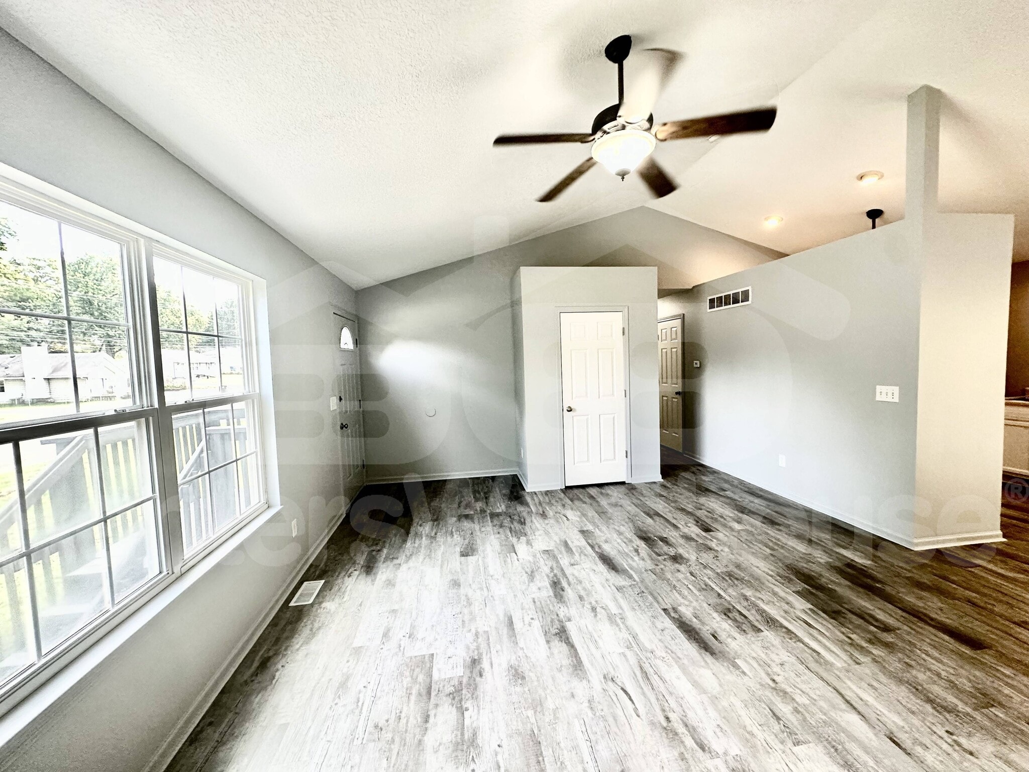 Building Photo - 2144 SE 6th St