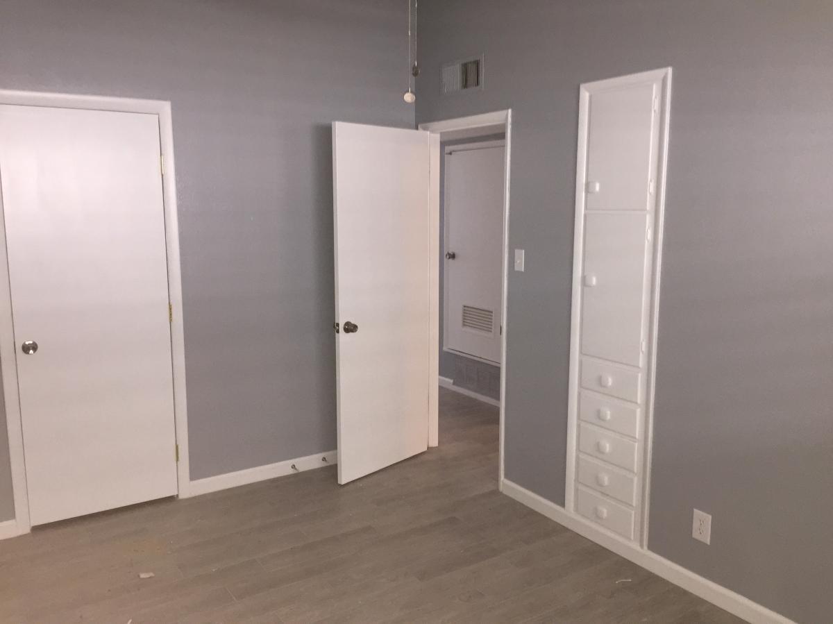 Building Photo - 6524 N 12th Pl