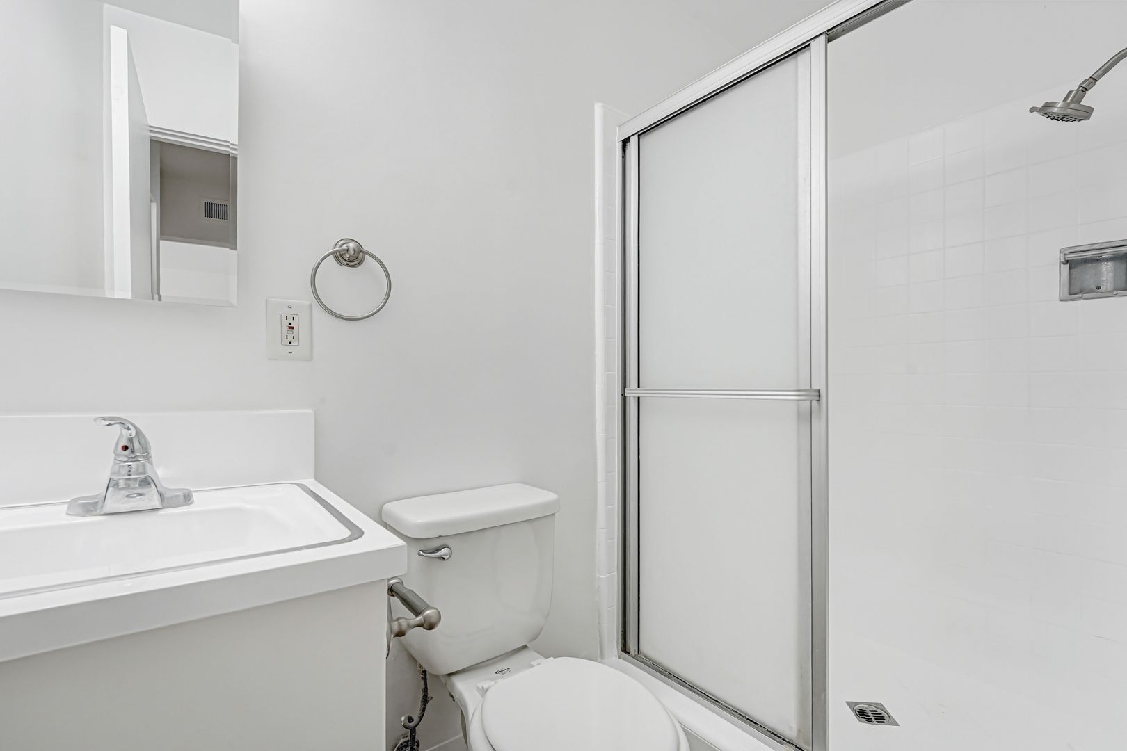 Building Photo - 744 S Windsor Blvd