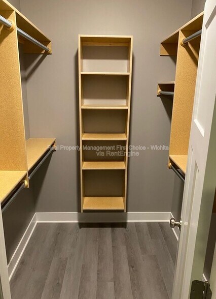 Building Photo - 3318 W 45th St S