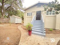 Building Photo - Charming 3bd/2ba Home on Sonoma Highway