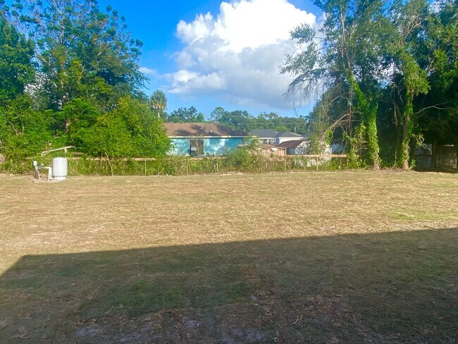 Building Photo - New 3/2 Home in Summerfield!