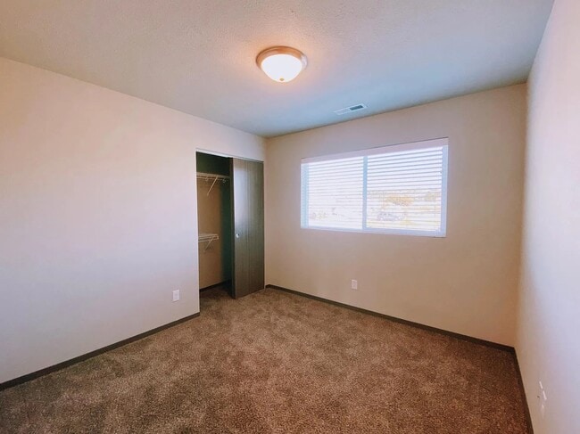 Building Photo - 2818 S Marcus Ln