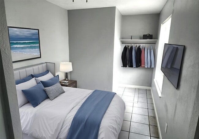 Building Photo - 904 Emma St