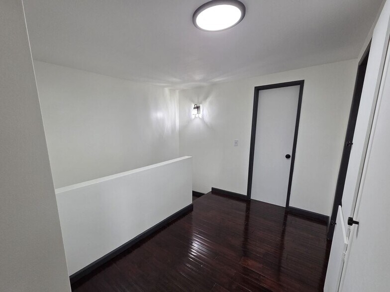 Building Photo - 16732 Busby Ln