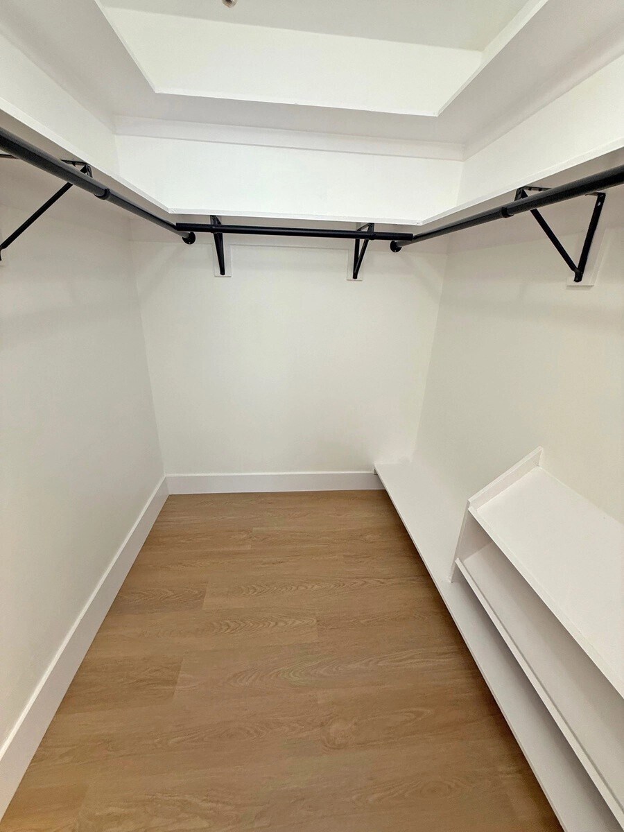 Building Photo - 11070 Rose Ave