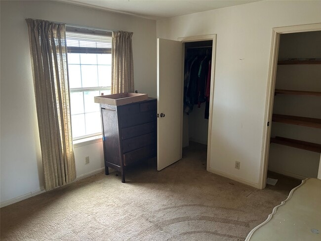 Building Photo - 5203 Pine Arbor Dr