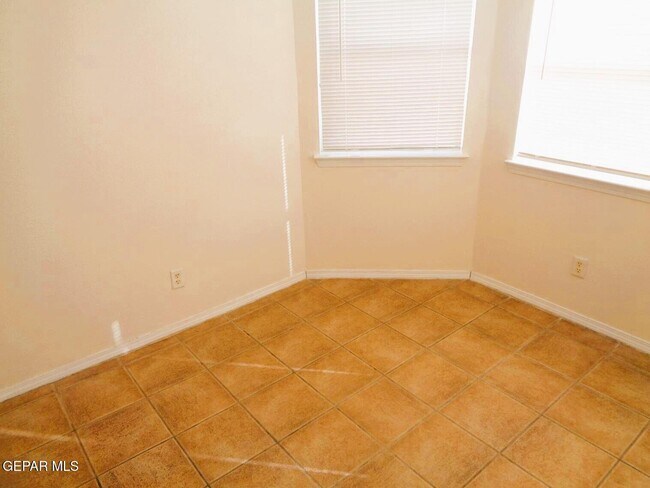 Building Photo - 12357 Tierra Buena Dr