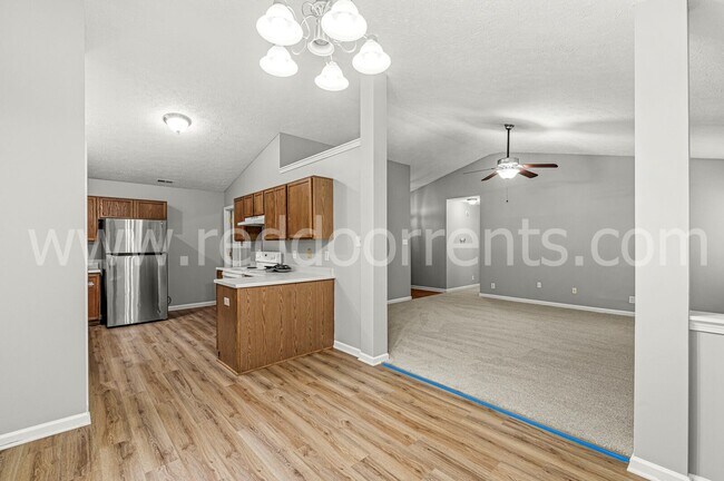 Building Photo - Cozy Fishers Home