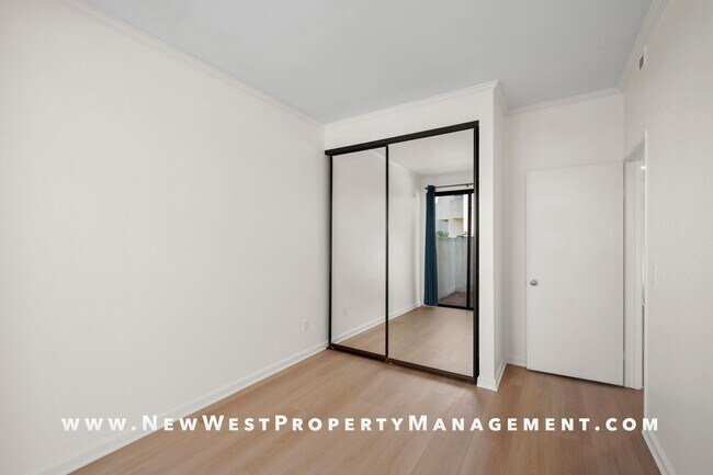 Building Photo - Lovely Marina District 2-bedroom at Park R...