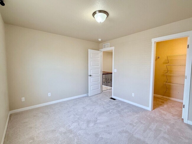 Building Photo - 6531 Wexford Dr