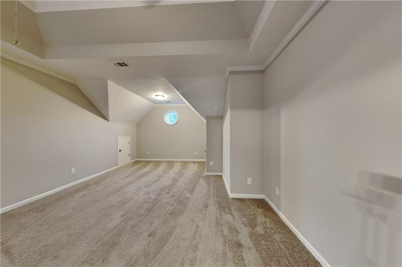 Building Photo - 3930 Summit Gate Dr