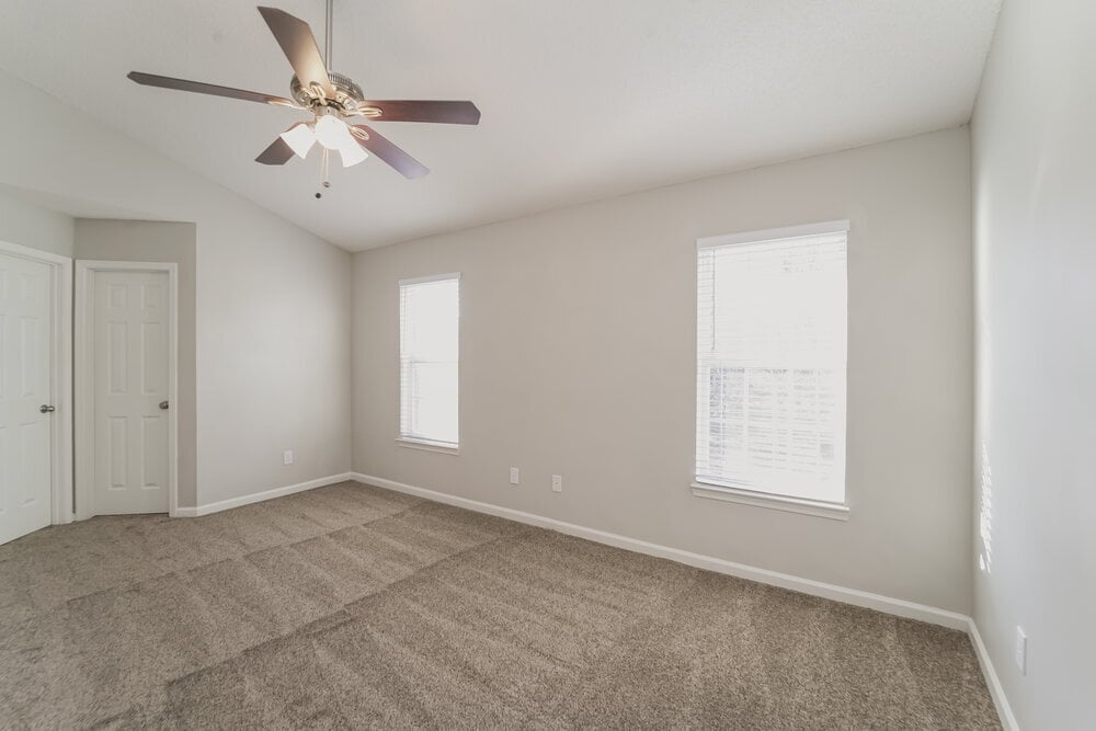 Building Photo - 2700 Hampton View Ct