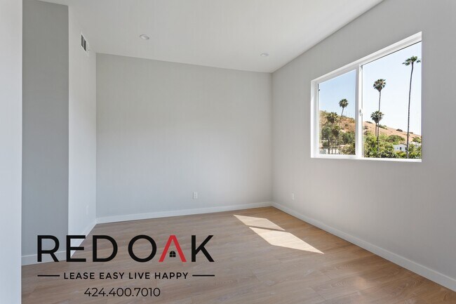 Building Photo - 4506 Esmeralda St