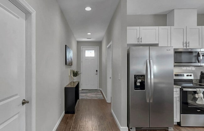 Building Photo - 3114 E 21st Ave