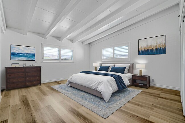 Building Photo - Updated three bed two bath house in Thousand Oaks with attached garage