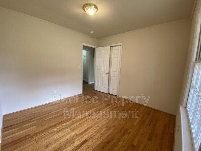 Building Photo - 712 Payton Dr