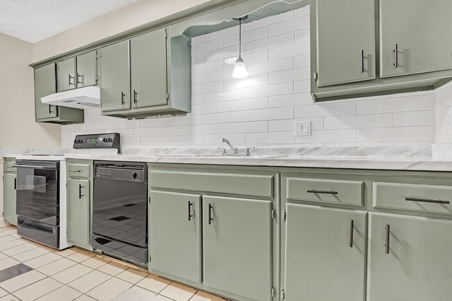 Building Photo - 1838 Quail Park Cir