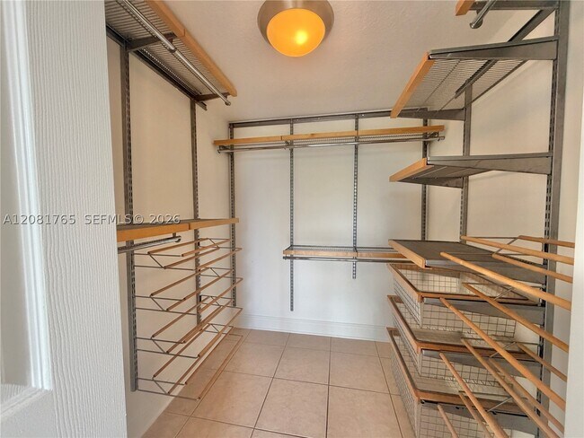 Building Photo - 1650 Coral Wy