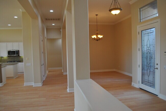 Building Photo - Gorgeous Upgraded Sun City Lincoln Hills Home