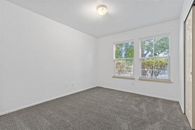 Building Photo - 11205 Burton St