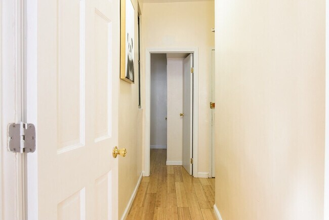 Building Photo - 428-430-430 W 47th St