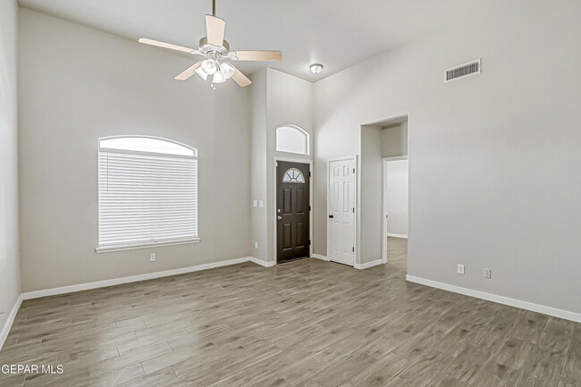 Building Photo - 5270 Sean Haggerty Dr