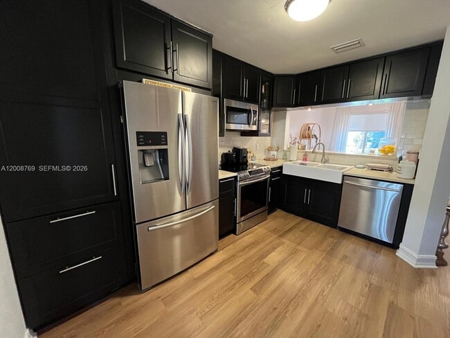 Building Photo - 7451 SW 163rd Ct