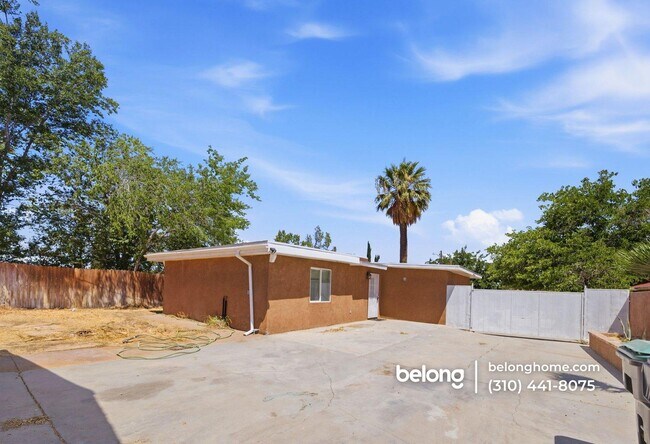 Building Photo - 1626 E Ave Q13