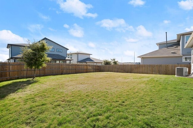 Building Photo - 13721 Lubeck Dr