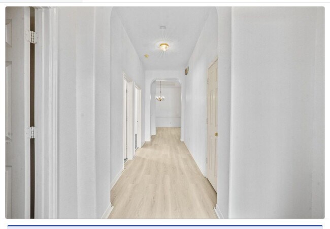 Building Photo - 4815 Plum Forest Rd