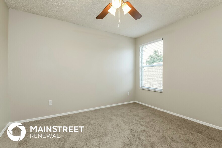 Building Photo - 2600 Chatham Cir
