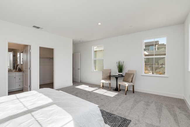 Building Photo - 10431 Arnado St