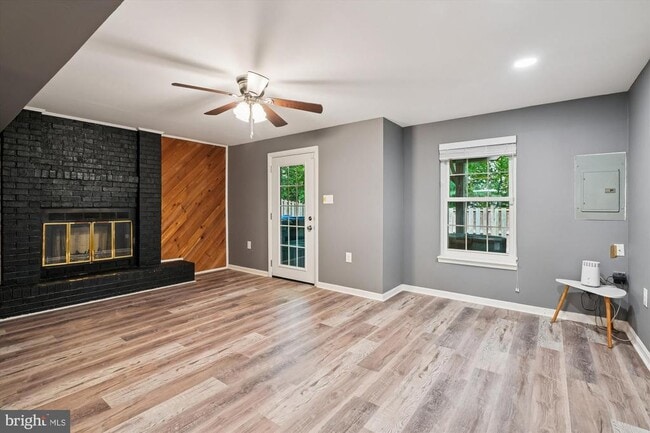 Building Photo - 15317 Inlet Pl