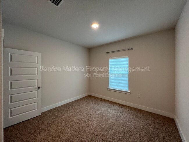 Building Photo - 5745 Danbury Blvd