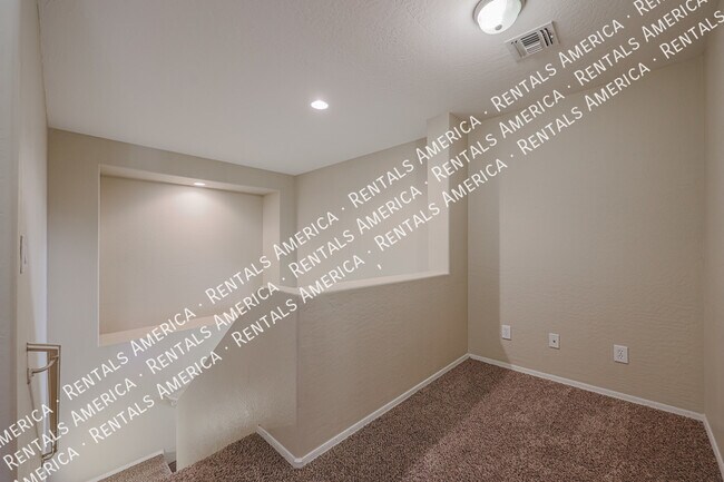 Building Photo - 39821 N Thunder Hills Ln