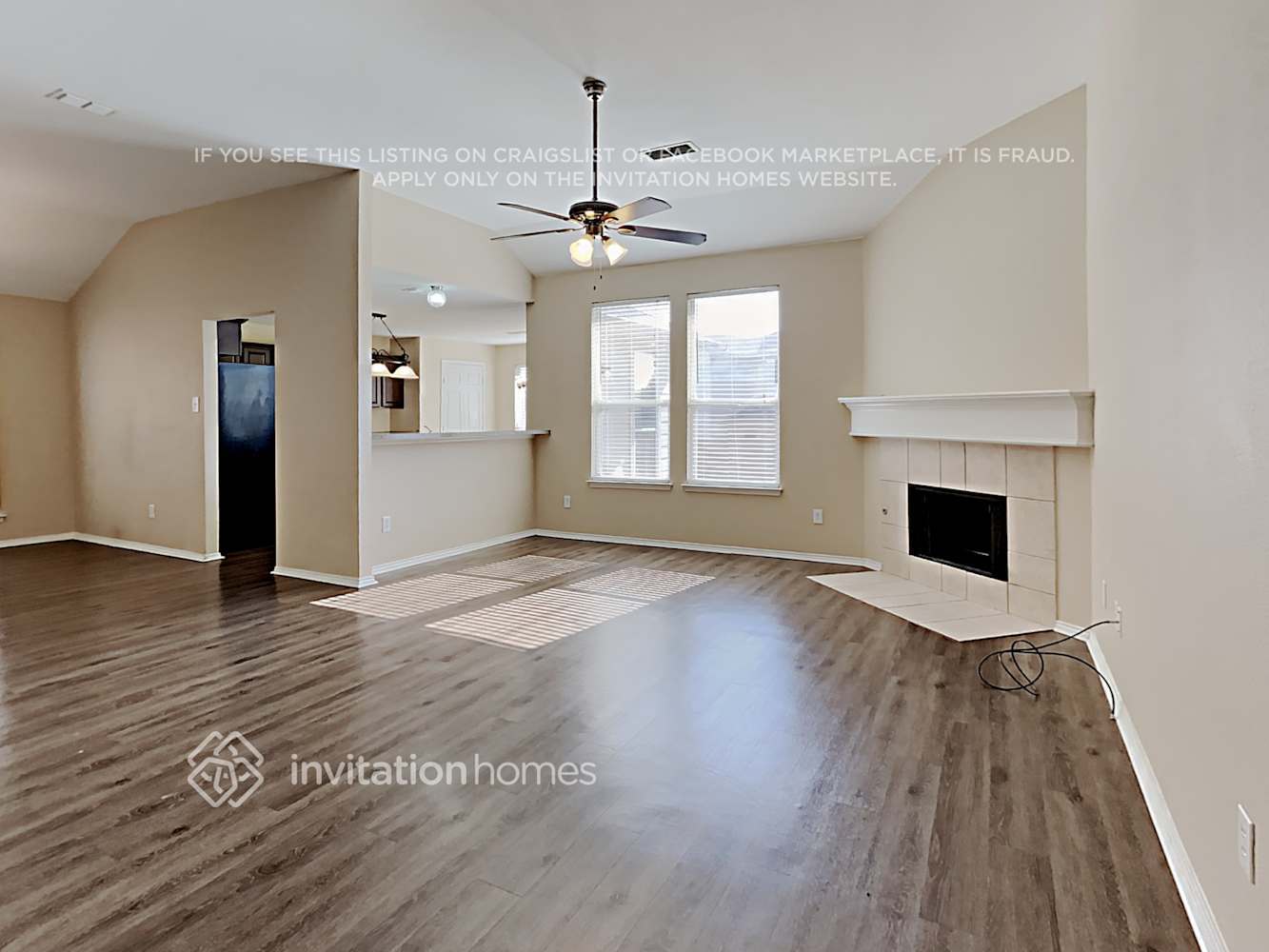 Building Photo - 905 Hidden Oaks Dr