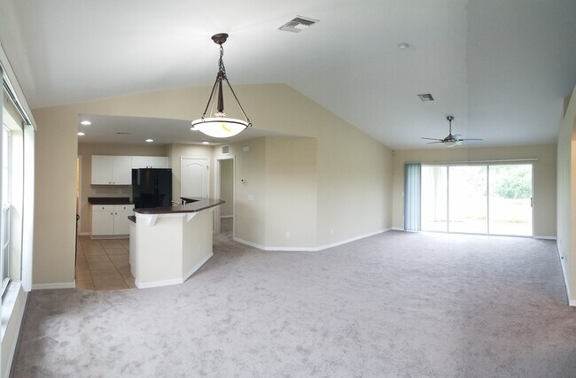 Building Photo - 429 Piper Ave