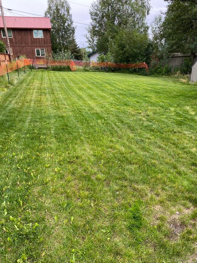 Building Photo - 1832 Dare Ave