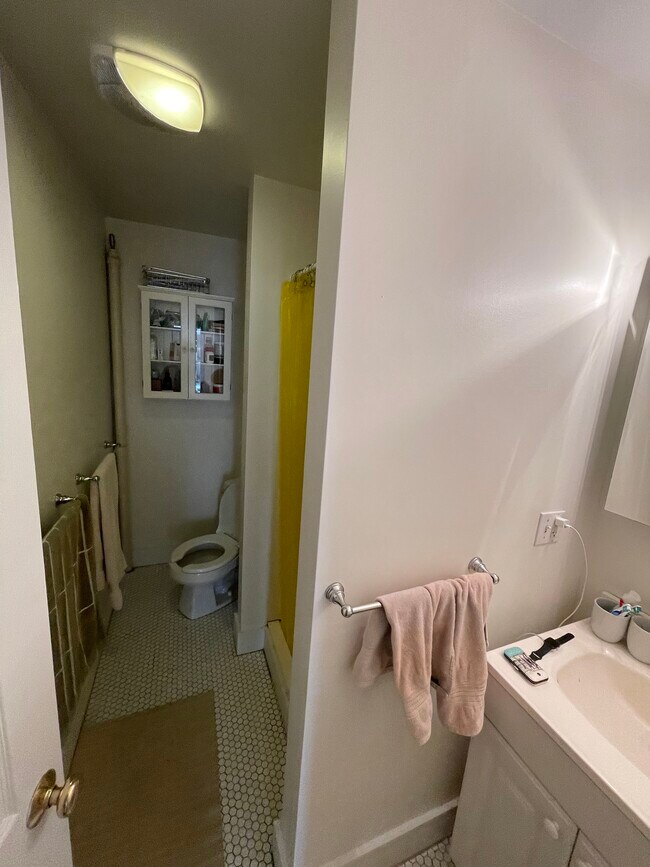 Building Photo - 15 Revere St