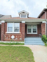 Building Photo - Cozy 3 Bedroom Home
