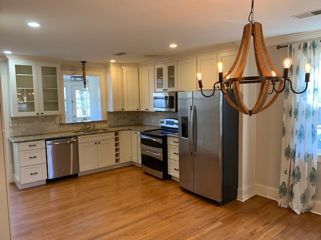 Building Photo - 1403 Cinderella Rd