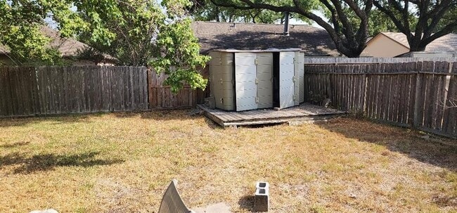 Building Photo - 22830 Indian Ridge Dr